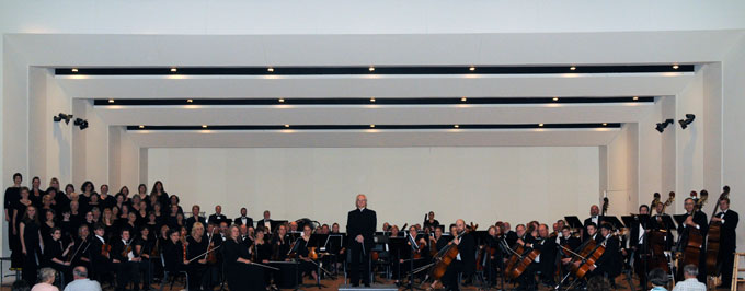 Andrew Massey conducting Mahler 3